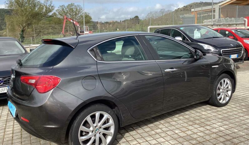 
								Alfa Romeo Giulietta  1.6 JTDm-2 105 CV Distinctive full									